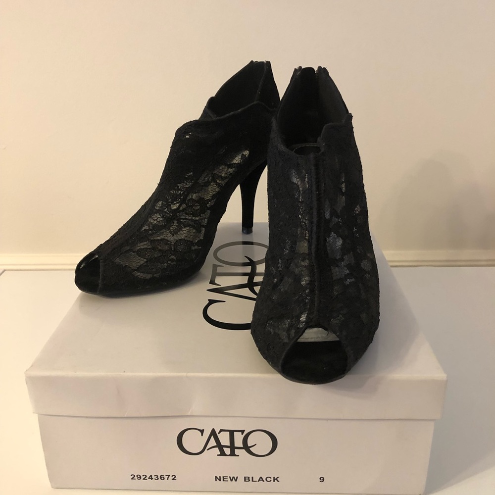 CATO Black Lace Peep Toe Heels